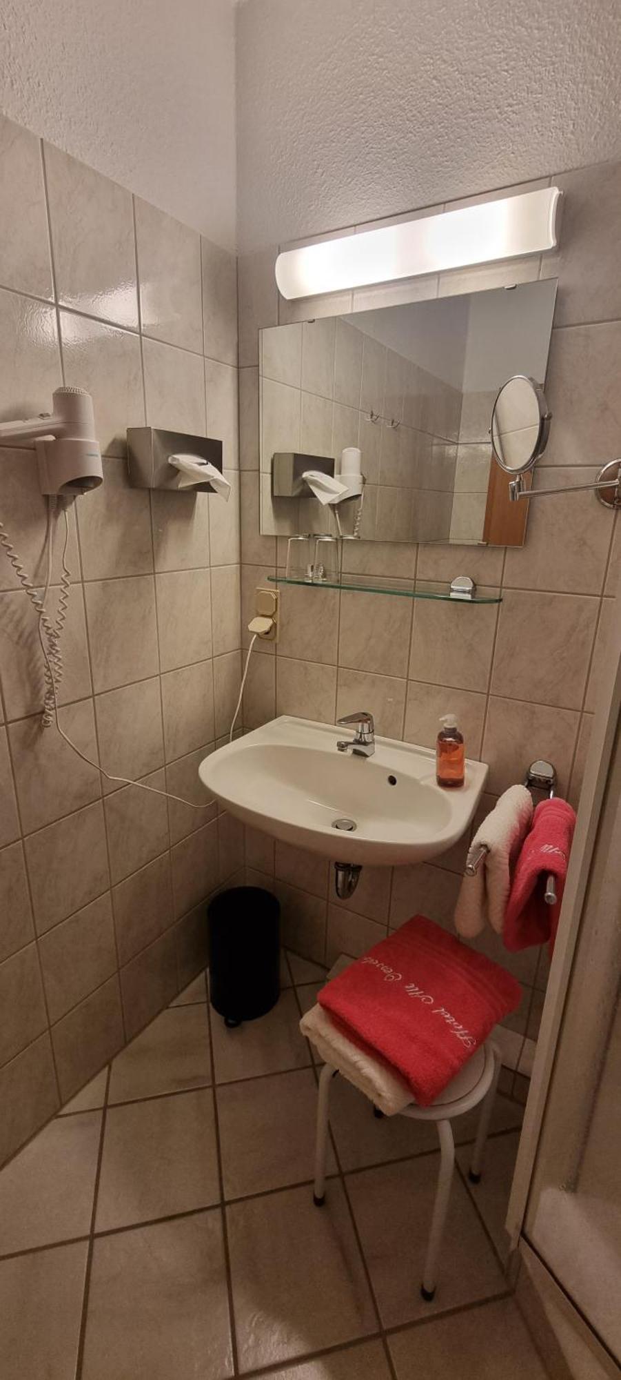 Hotel Alt Oesselse Sarstedt Oda fotoğraf