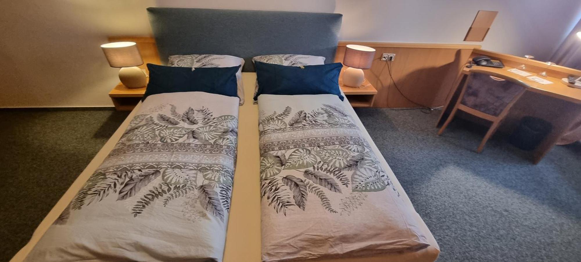 Hotel Alt Oesselse Sarstedt Oda fotoğraf